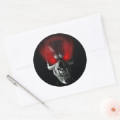 赤い目白熱［赤熱］光を放つのスカル ラウンドシール (封筒)