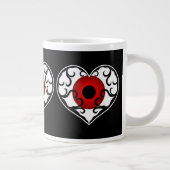 赤い眼球が黒いハートに入っている ジャンボコーヒーマグカップ (右)