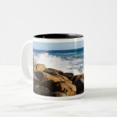 赤い石はマグを振ります ツートーンマグカップ (正面左)