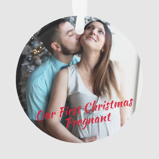 赤い私たちの初めてのクリスマス妊娠写真 オーナメント (裏面)