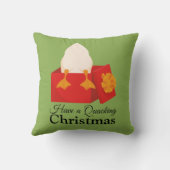 赤い箱の中にクッキングのクリスマスのかわいいアヒルがいる クッション (裏面)