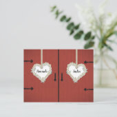 赤い納屋とデイジー国の結婚式の日付を保存 ポストカード (スタンド正面)