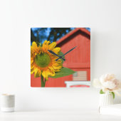 赤い納屋のヒマワリ スクエア壁時計 (ホーム)