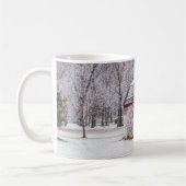 赤い納屋の雪 コーヒーマグカップ (左)