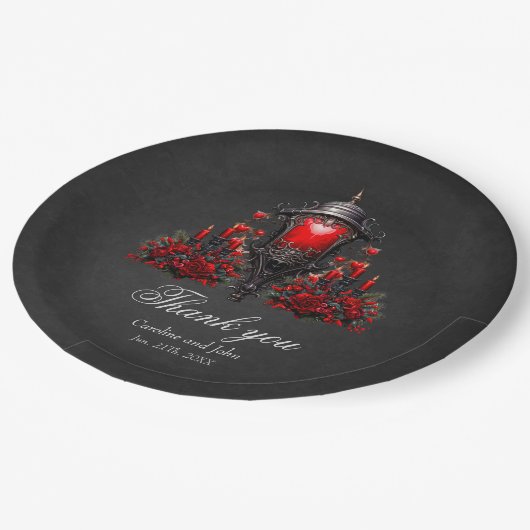 赤い素晴らしバラとゲートデザイン。 ペーパープレート (アングル)