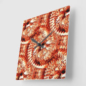 赤い素朴サンゴのロゼットを刻んだ反復 スクエア壁時計 (傾斜)