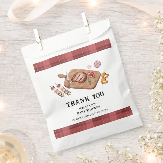 赤い素朴格子模様の国ベビーQ赤ちゃんシャワー フェイバーバッグ (クリップ留めされた状態)