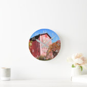 赤い素朴納屋 ラウンド壁時計 (ホーム)