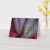 赤い紫色の花のメッセージカード カード (黄色い花)