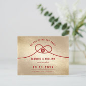 赤い結び目のダブル中国のハピネス日付を保存 案内ポストカード (スタンド正面)