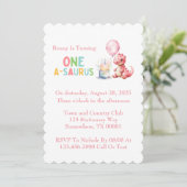 赤い絵を描恐竜One A Saurus誕生日 招待状 (スタンド正面)