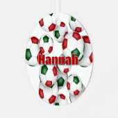 赤い緑のサッカーボールのアスリート名 メタルオーナメント (正面左)