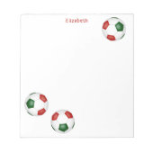 赤い緑のチームがサッカーボールに色を付パーソナライズされたける ノートパッド (正面)