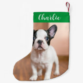 赤い緑の犬の写真パーソナライズされた名 スモールクリスマスストッキング (裏面)
