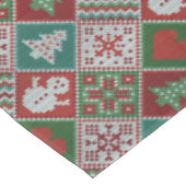 赤い緑の白いニットフェイククリスマスパターン テーブルクロス (アングル)