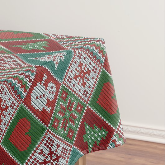 赤い緑の白いニットフェイククリスマスパターン テーブルクロス (インサイチュ)