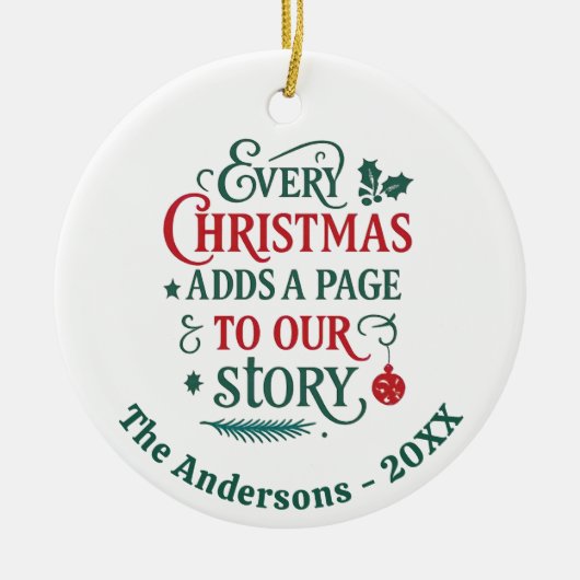 赤い緑の私たちの物語タイポグラフィクリスマス セラミックオーナメント (正面)