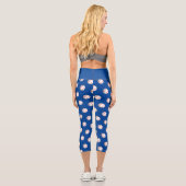 赤い縫い目の白い野球ボール カプリレギンス (裏面)