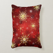 赤い背景のクリスマスゴールデンスノーフレーク アクセントクッション (正面(垂直))