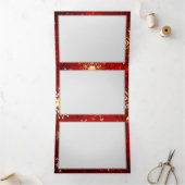 赤い背景のクリスマスゴールデンスノーフレーク 三つ折り招待状 (内部)