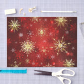 赤い背景のクリスマスゴールデンスノーフレーク 薄葉紙 (クラフト)