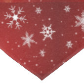 赤い背景のテーブルクロスの白い雪 テーブルクロス (アングル)