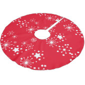 赤い背景の上に白い星 ブラッシュドポリエステルツリースカート (アングル)