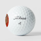 赤い背景の狼の頭 ゴルフボール (ロゴ)