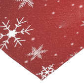 赤い背景の白い雪の結晶 テーブルランナー (コーナー)