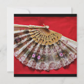 赤い背景の華麗な手持扇子 結婚式 招待状 (正面)