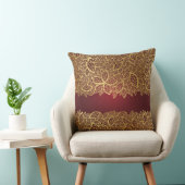 赤い背景の金葉のレース クッション (椅子)