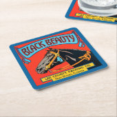 赤い背景の黒い美しいの馬 スクエアペーパーコースター (アングル)