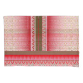 赤い背景を持つクロスステッチ模様 枕カバー (正面)