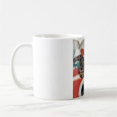 赤い自動車の中で女の子とパグ犬 コーヒーマグカップ (左)