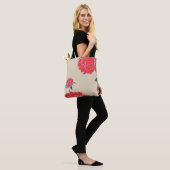 赤い芍薬 #1 トートバッグ (モデル)
