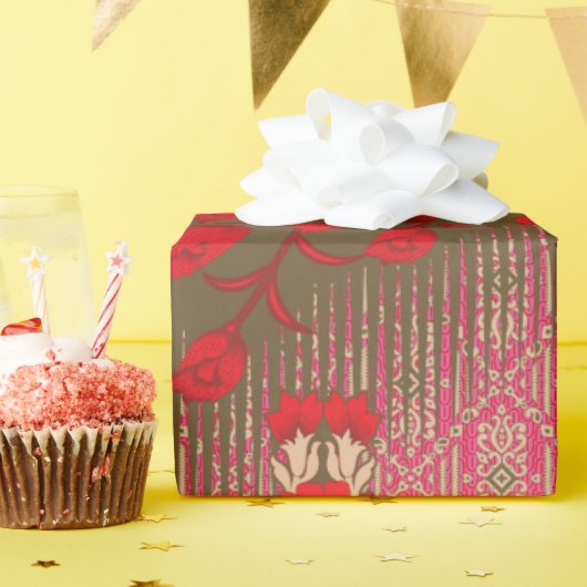 赤い花とつる植物の十字縫い模様 ラッピングペーパー (誕生日パーティー)