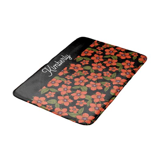赤い花のウォーターカラーモノグラム バスマット (アングル)