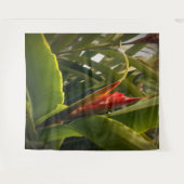 赤い花のトロピカルな自然のグリーン植物 タペストリー (正面(横))