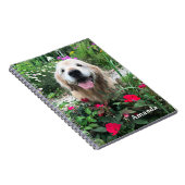 赤い花の中に笑顔のゴールデン·レトリーバー犬 ノートブック (右側)