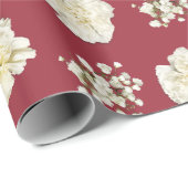 赤い花の写真に描かれた白いカーネーションパターン(の模様が)ある ラッピングペーパー (ロールコーナー)