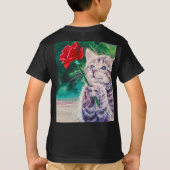 赤い花の可愛い猫 Tシャツ (裏面)