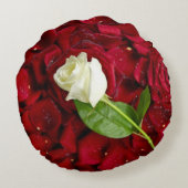 赤い花びらの白いバラ ラウンドクッション (裏面)