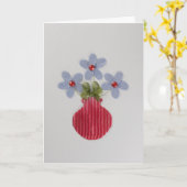 赤い花瓶に青い花をパーソナライズ カード (黄色い花)