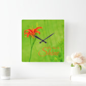 赤い花「輝く時だ」 スクエア壁時計 (ホーム)