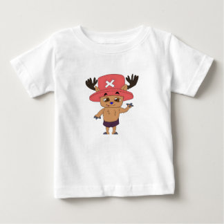 赤い薬を持つかわいいアニメのトナカイキャラクター ベビーTシャツ