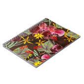 赤い蘭。 ノートブック (左側)