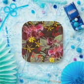 赤い蘭。 ペーパープレート (パーティー)