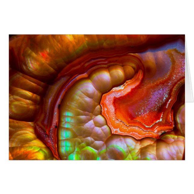 赤い虹色の炎のオパール (正面横)