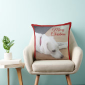 赤い襟のクリスマスを着たかわいい犬 クッション (椅子)