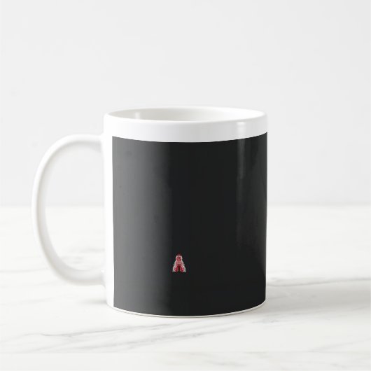 赤い赤と白花の付いたクリスマスツリー コーヒーマグカップ (左)